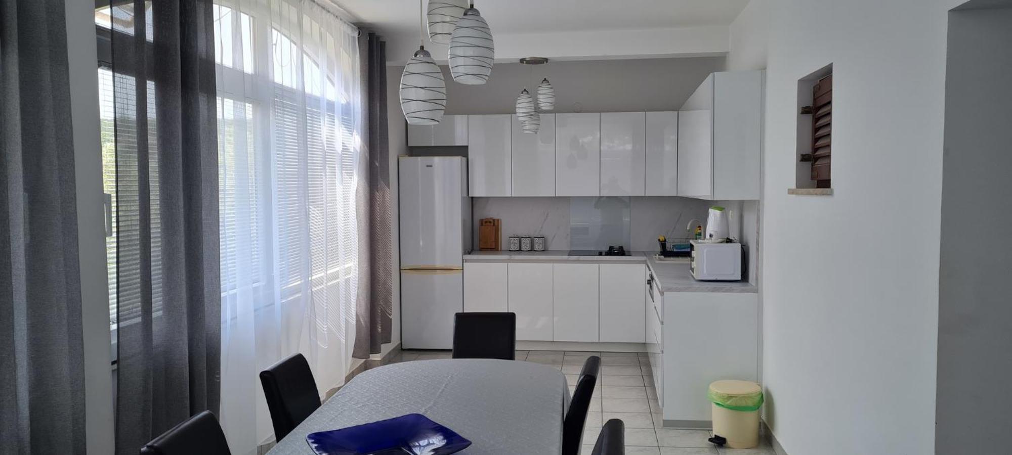 Apartments Dinko Новаля Екстериор снимка