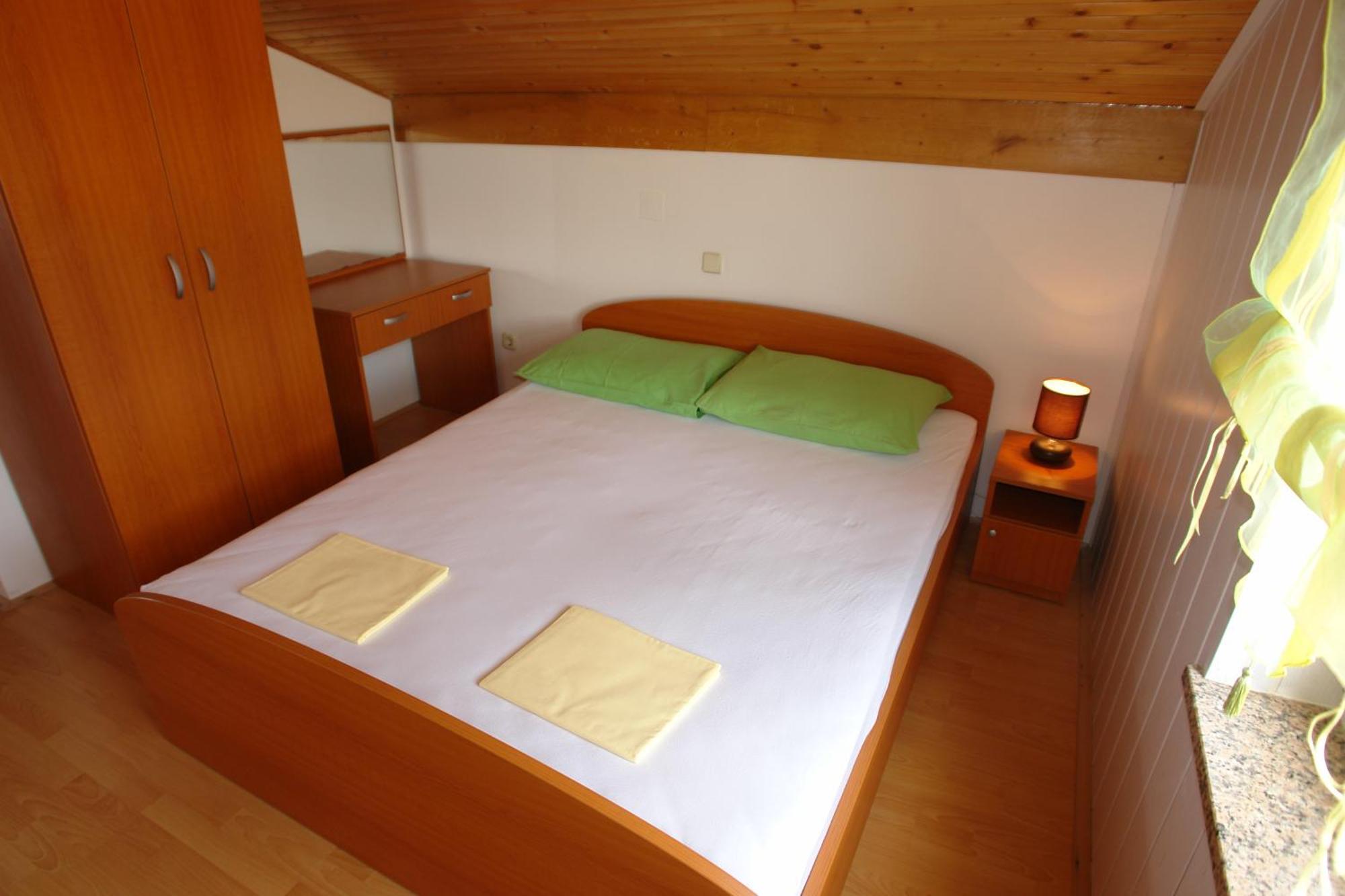 Apartments Dinko Новаля Екстериор снимка