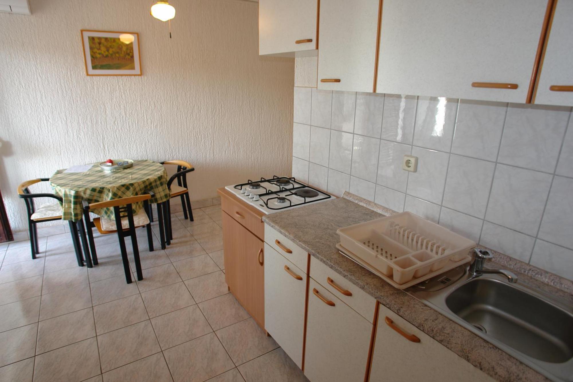 Apartments Dinko Новаля Екстериор снимка
