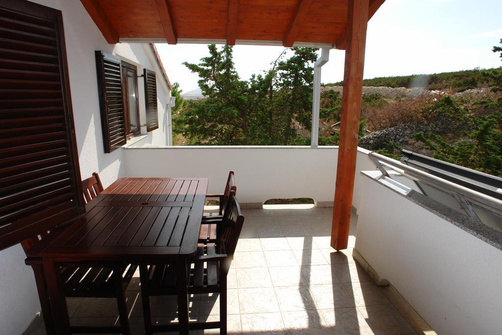 Apartments Dinko Новаля Екстериор снимка