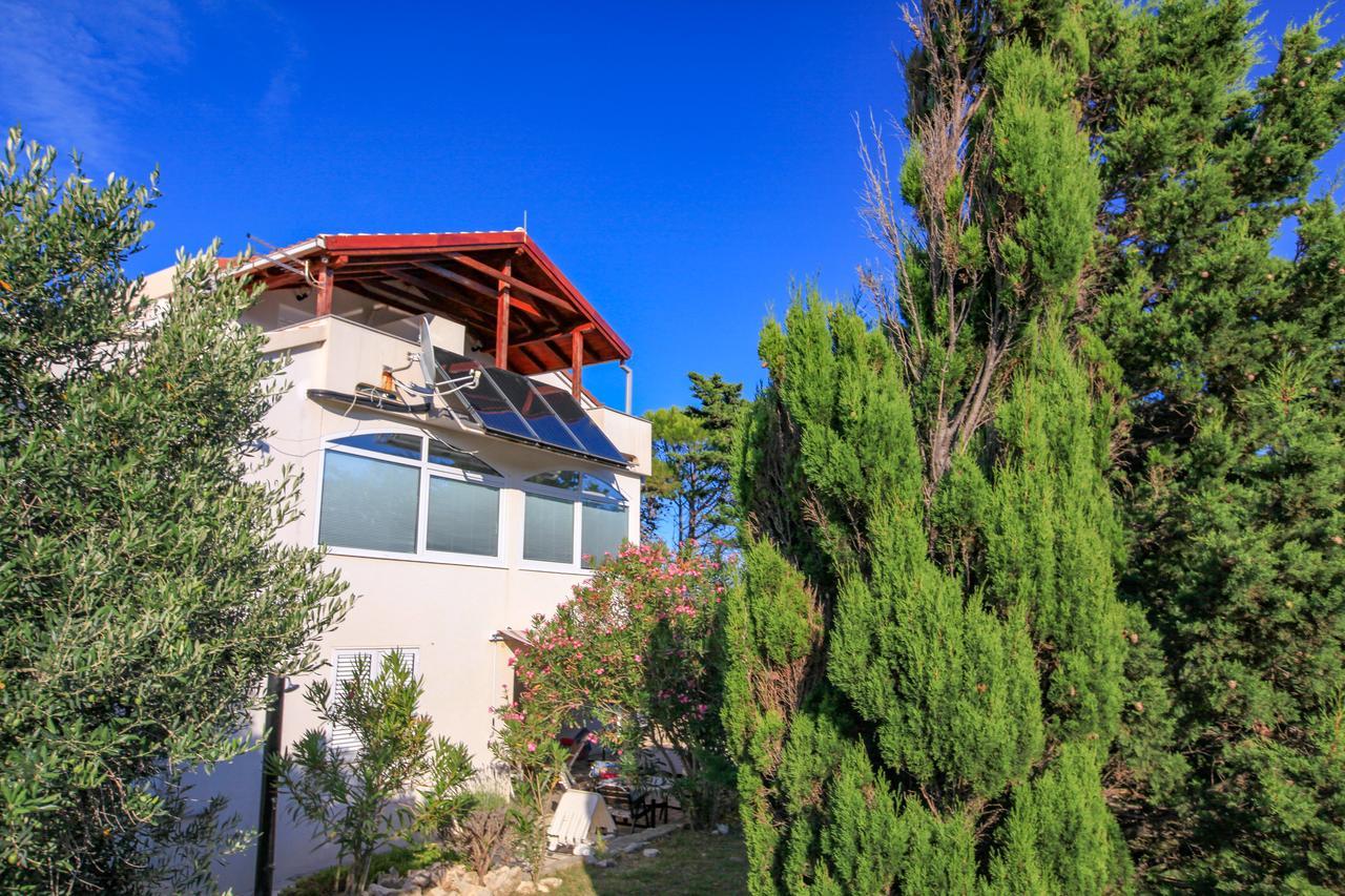 Apartments Dinko Новаля Екстериор снимка