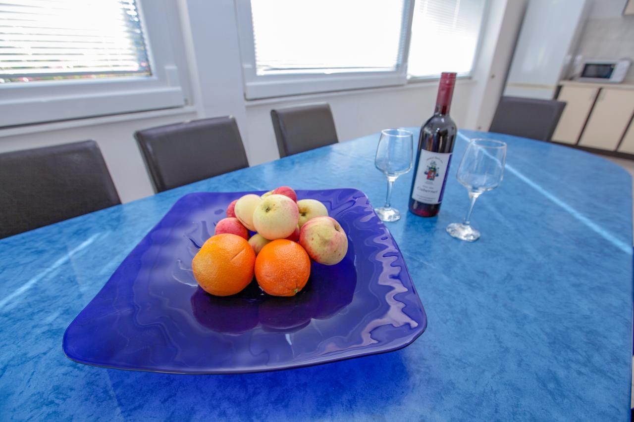 Apartments Dinko Новаля Екстериор снимка